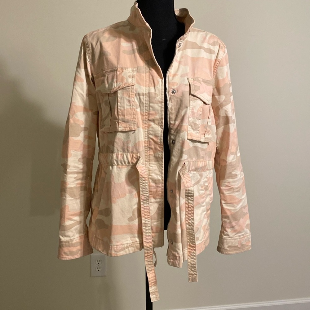 Gap pink camouflage jacket